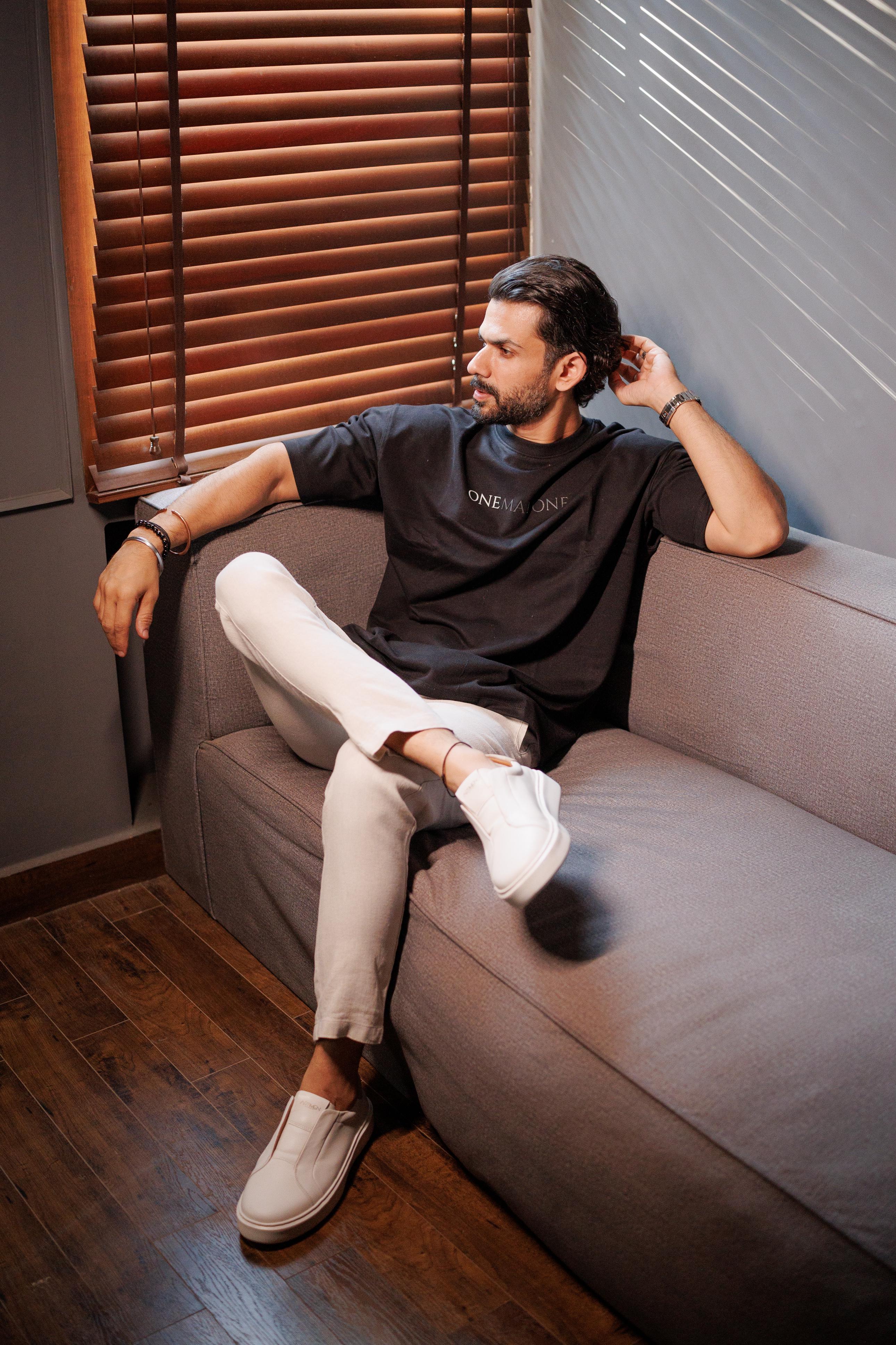 Drop Shoulder Black T-shirt