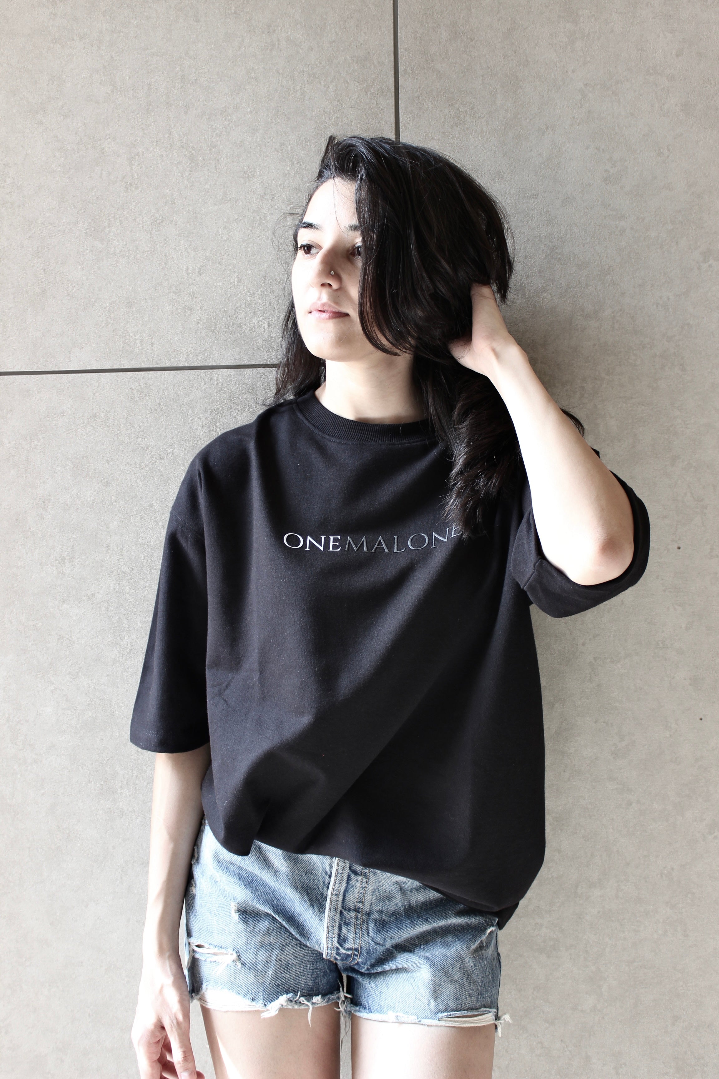 Drop Shoulder Black T-shirt - Women